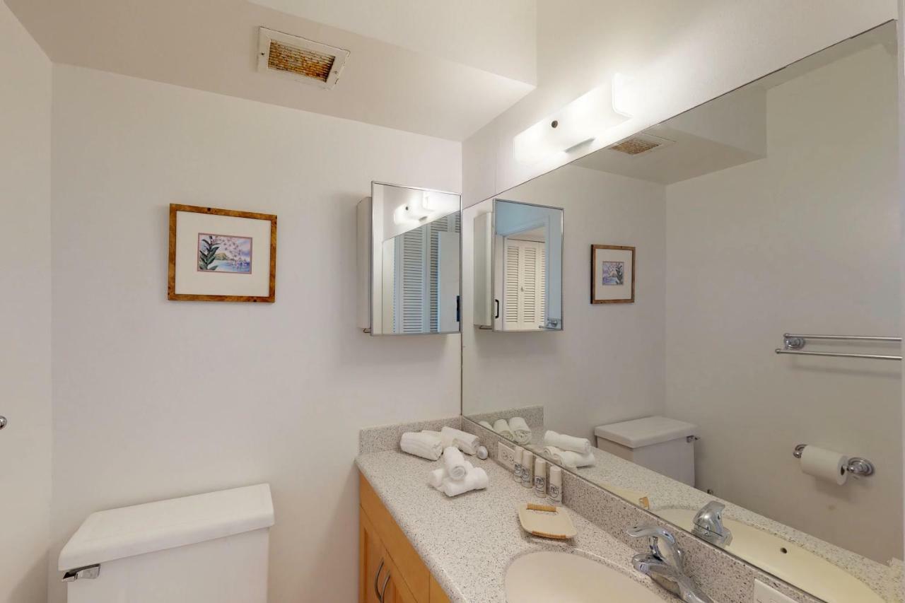 Harbor View Plaza #1203 Apartment *