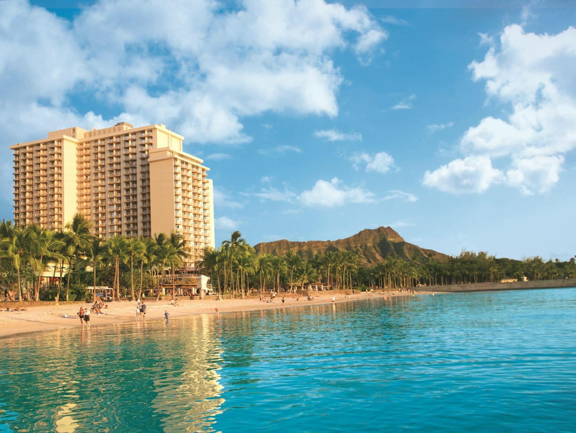 The Twin Fin Hotel 4*