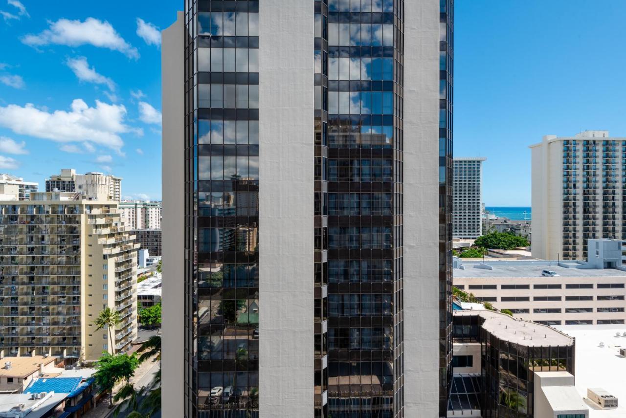 Marine Surf Waikiki 17th Floor Apartment *