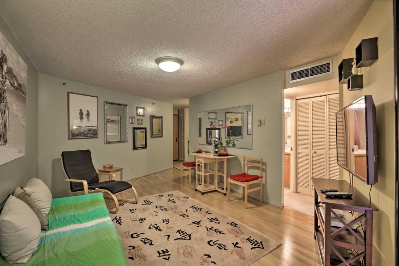 Apartment Downtown Near Ala Moana Beach! *