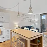 Waikiki Banyan Suites W Free Parking