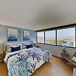 Hawaiian Monarch 203 Condo