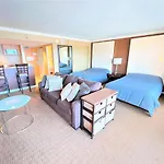 Ilikai Apt 2106 - Spacious Studio With Spectacular Ocean & Harbor Views