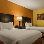 Best Western The Plaza Hotel Honolulu Airport - Free Breakfast