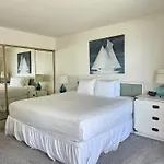 Ilikai Tower 1240 Lagoon View 1Br