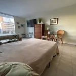 Tropical Studios At Marine Surf Waikiki - Free Parking - Best Location - Full Kitchen - Swimming Pool