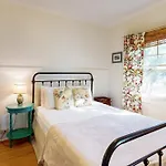 Garden Cottage Unit B