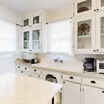 Garden Cottage Unit B