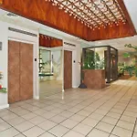 Waikiki Park Heights #1707