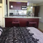 Waikiki Ala Moana Studio
