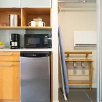Studio At Ala Moana With Ocean Views