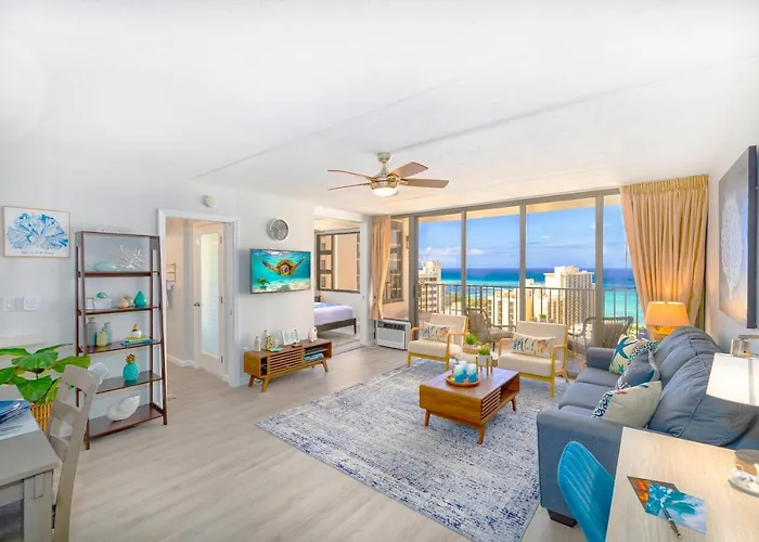 Waikiki Upscale 1 Bedroom - Ocean Views - Parking