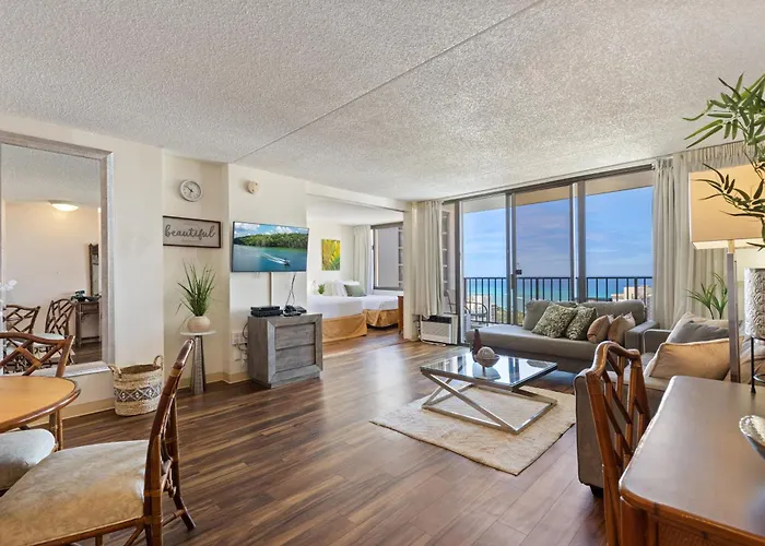 Beautifully Renovated 32Nd Floor Deluxe Ocean View Waikiki Condo Condo