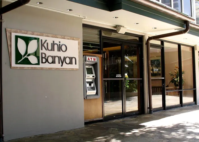Kuhio Banyan Hotel