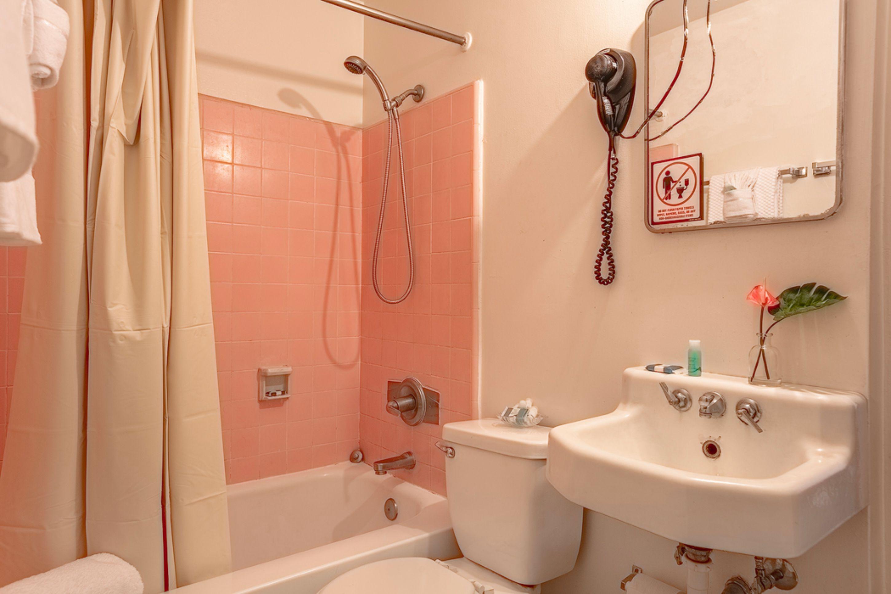 Royal Grove Waikiki Hotel