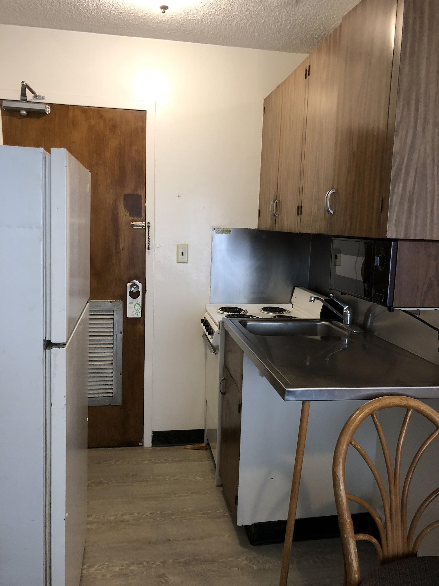 Royal Grove Waikiki Hotel 2*