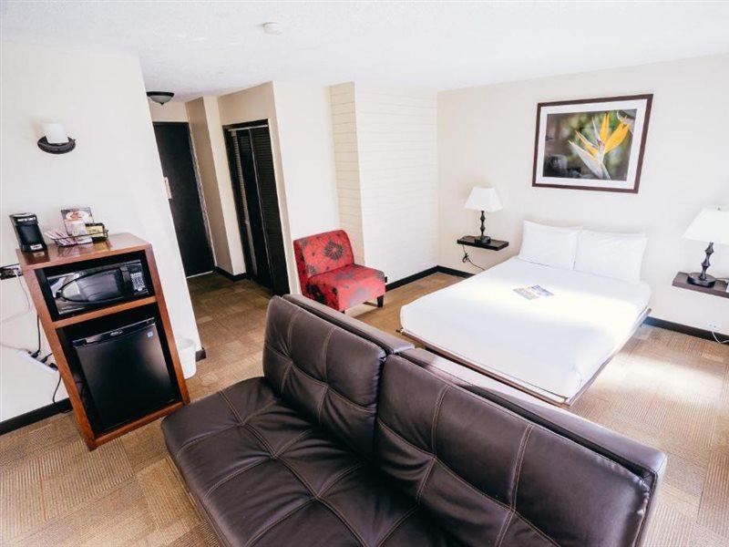 Waikiki 3*