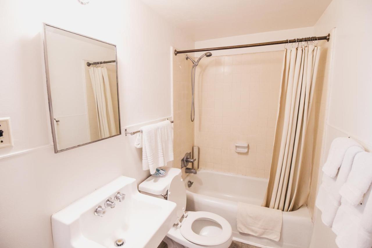 Royal Grove Waikiki 2*