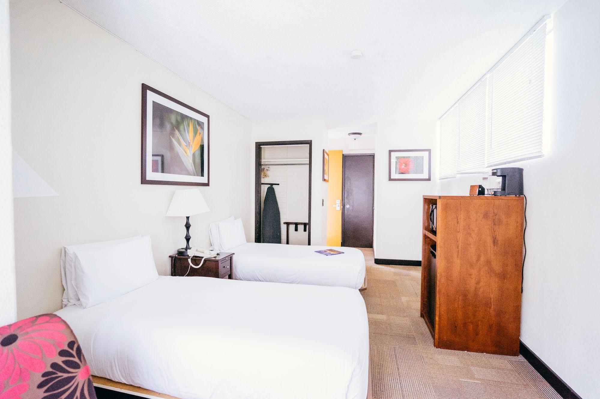 Hotel Waikiki 3*