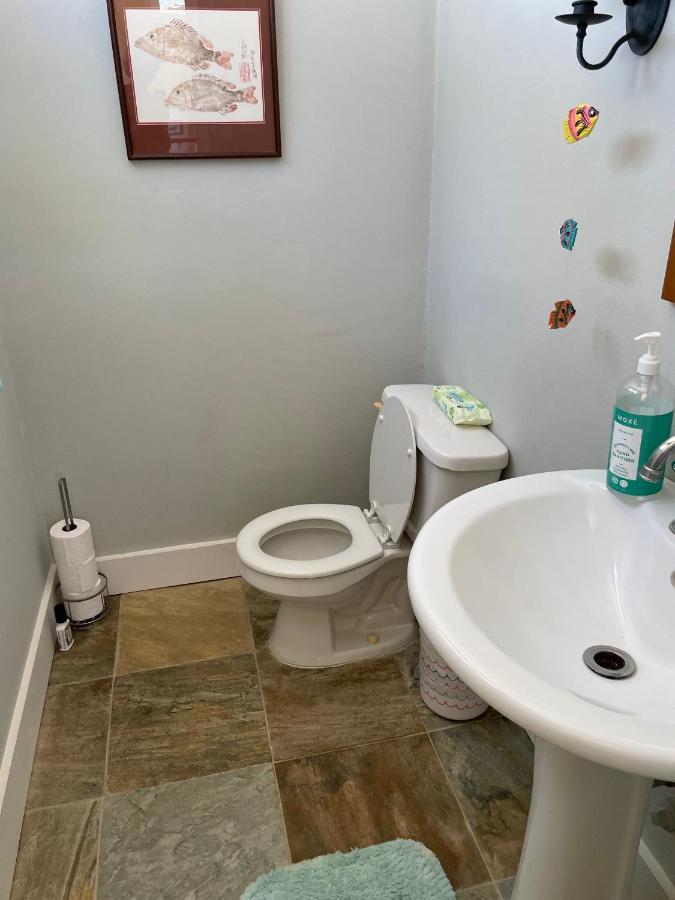 With Sweeping Views, Pool & Yard Holiday home *