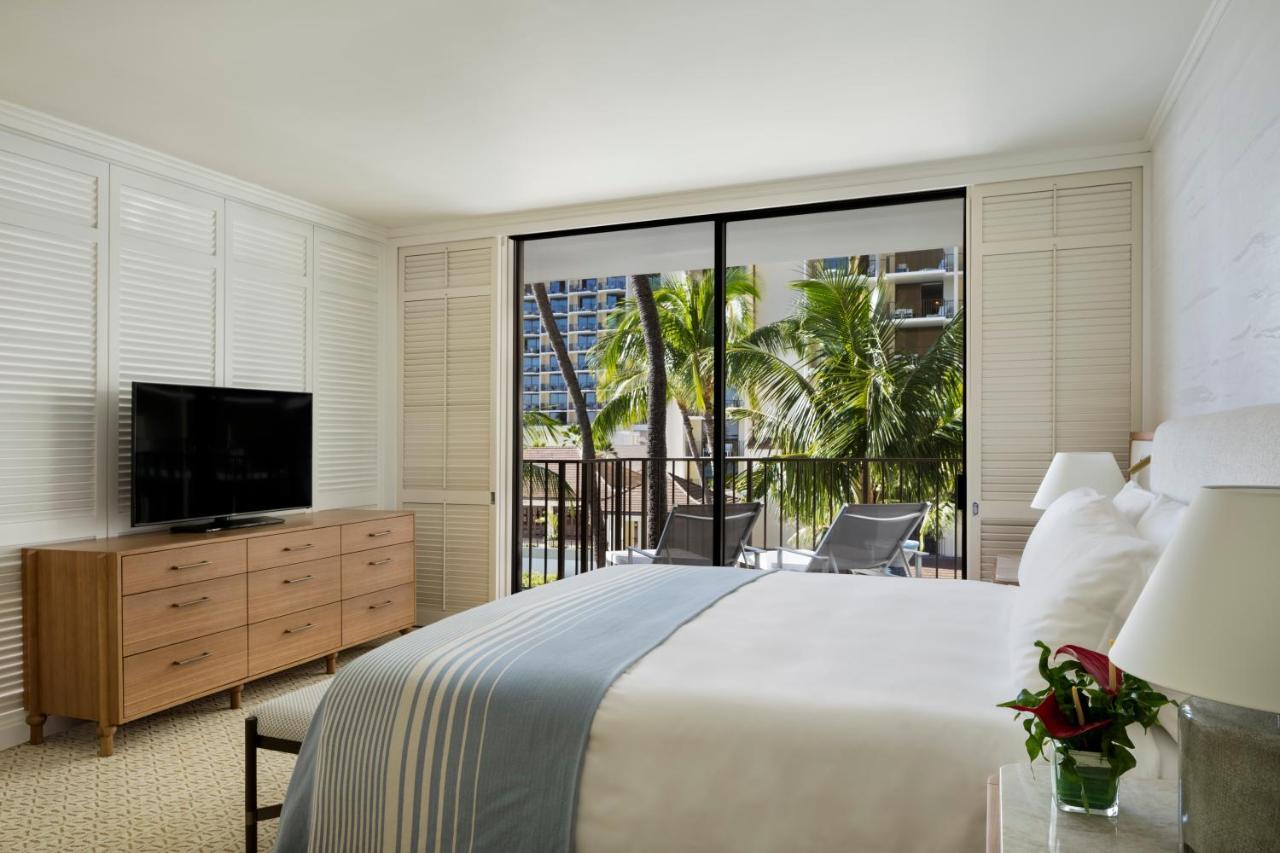 Halekulani - No Fee Resort Honolulu