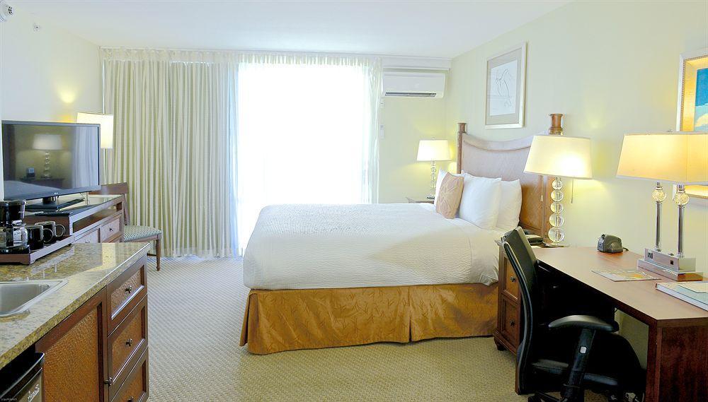 Courtyard By Marriott Waikiki Honolulu