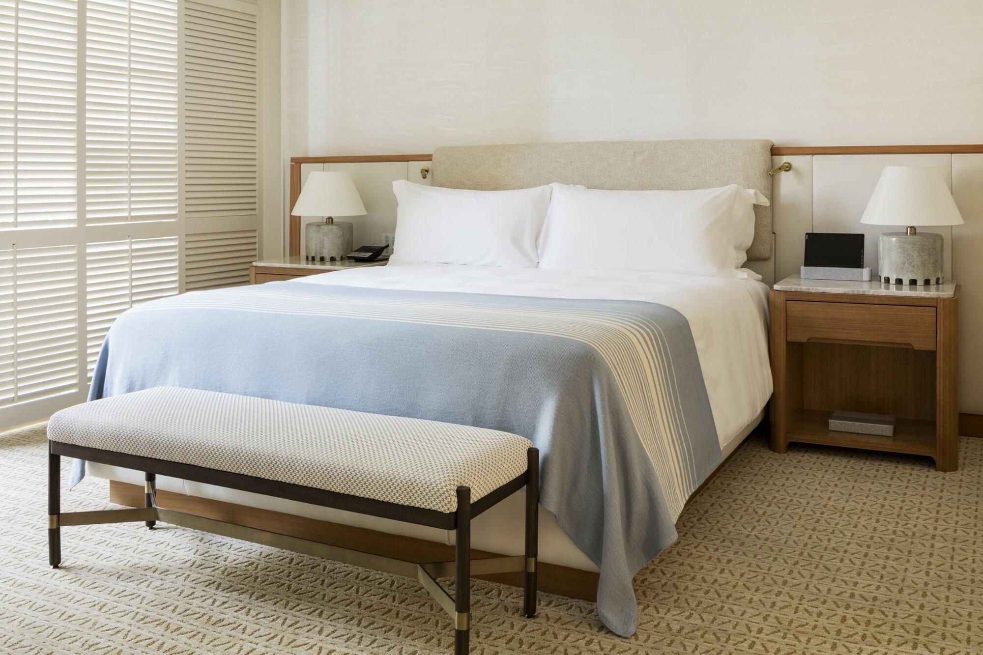 Halekulani - No Fee Resort Honolulu