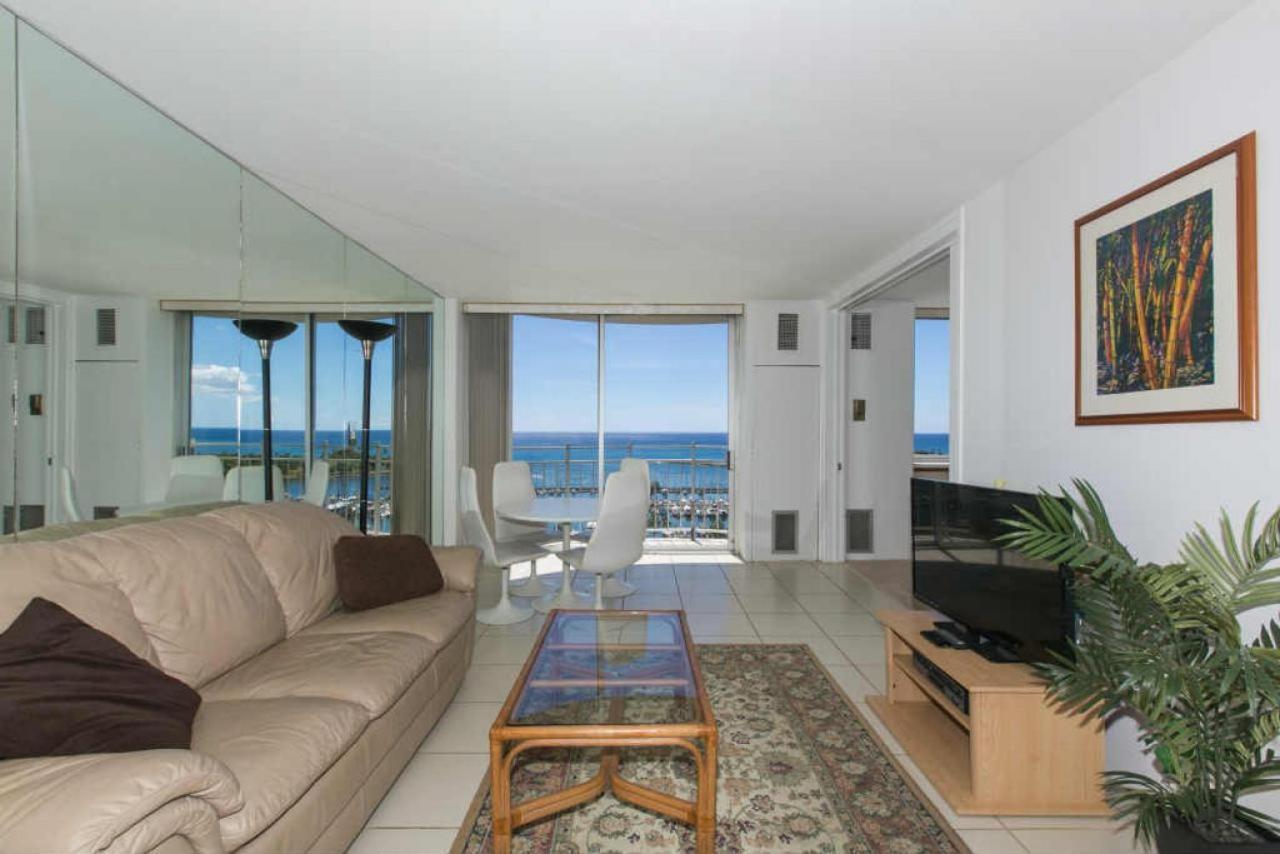 Ilikai Marina 1688 Yacht Harbor View 1br Apartment Honolulu