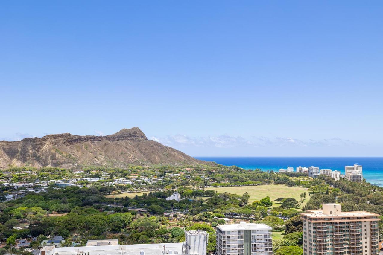 Ocean View Oasis With Free Parking, A Waikiki Gem! Apartment *