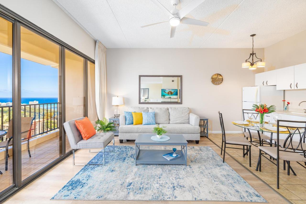 Ocean View Oasis With Free Parking, A Waikiki Gem! *