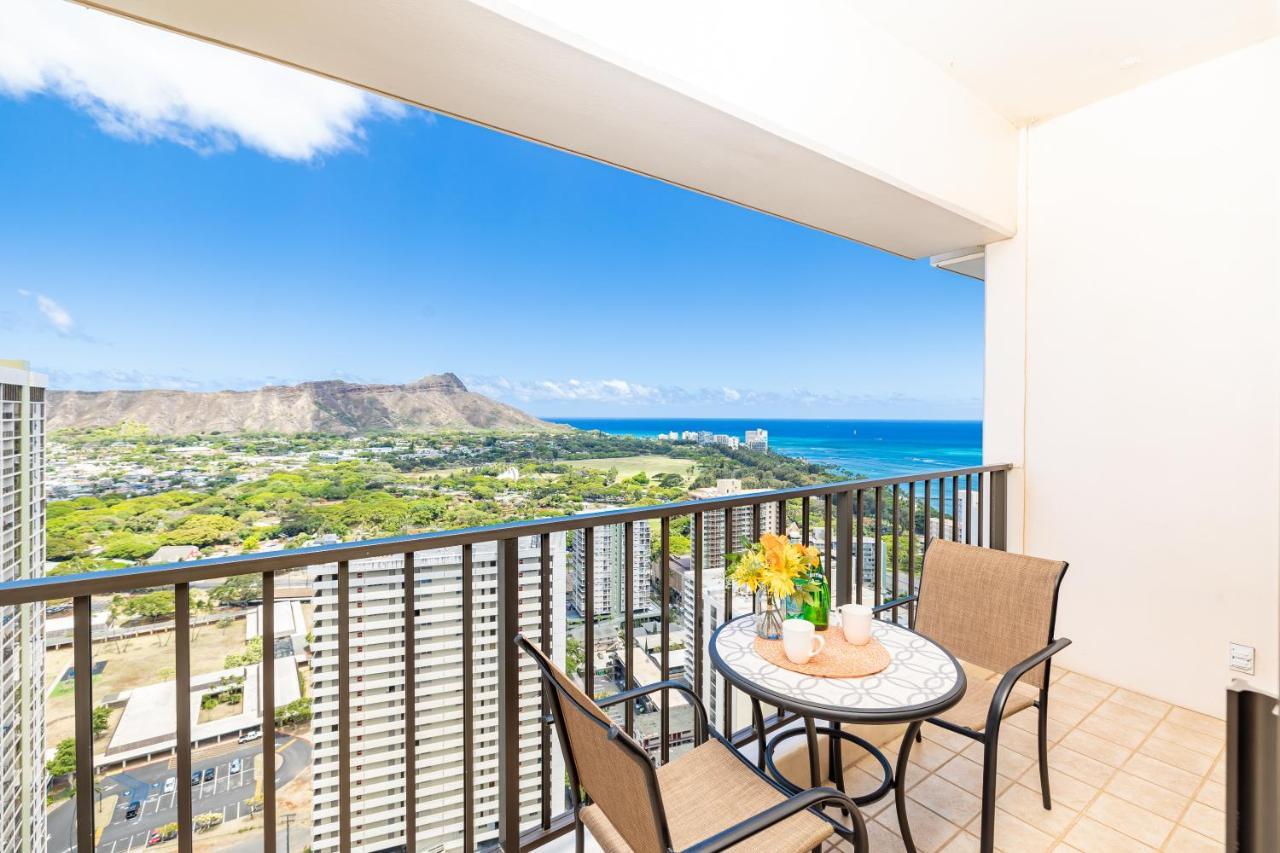 Apartment Ocean View Oasis With Free Parking, A Waikiki Gem! Honolulu