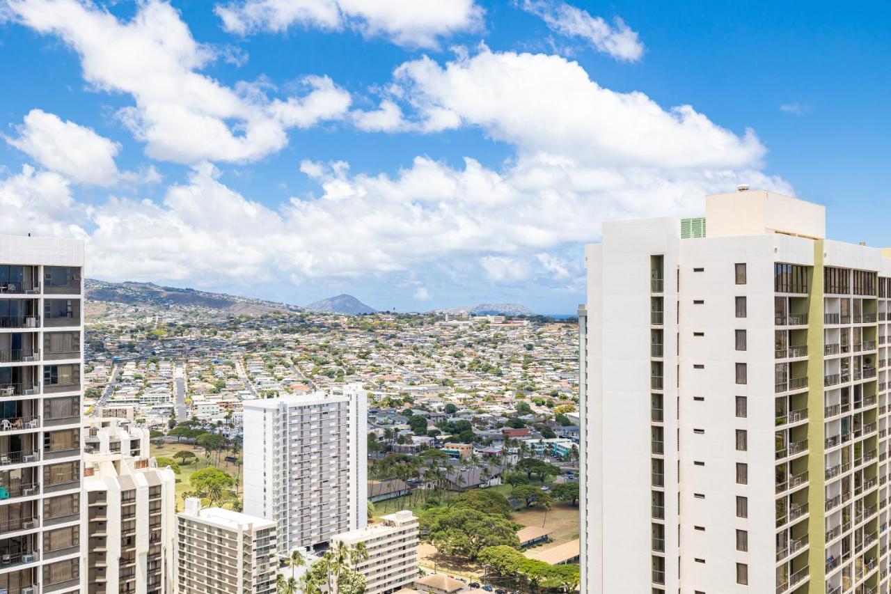 Apartment Ocean View Oasis With Free Parking, A Waikiki Gem!