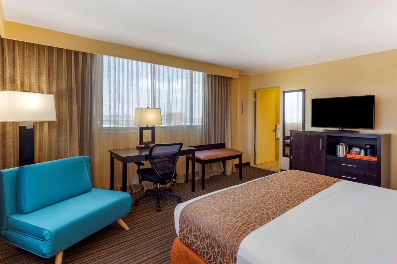 Western The Plaza Airport - Free Breakfast Hotel 3*