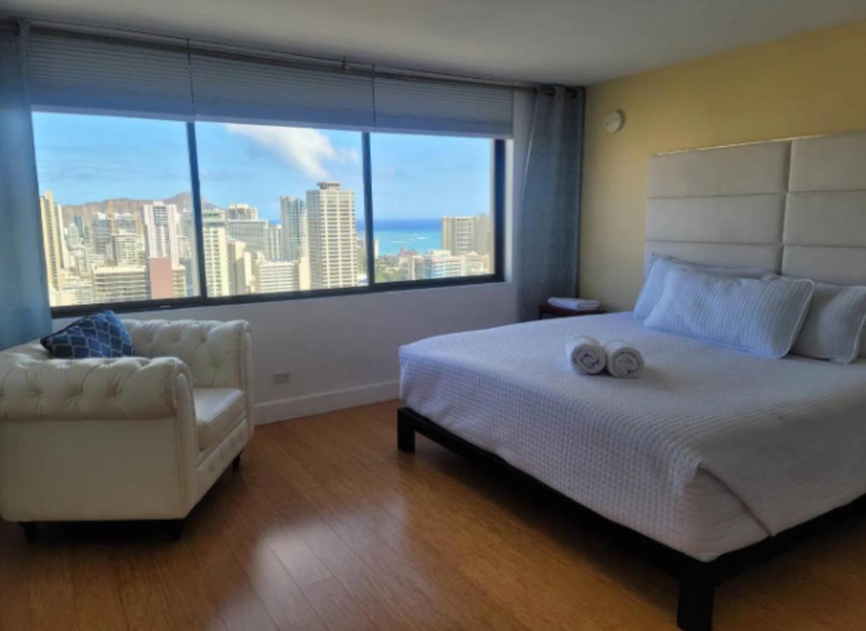With Beautiful View In Hawaii *