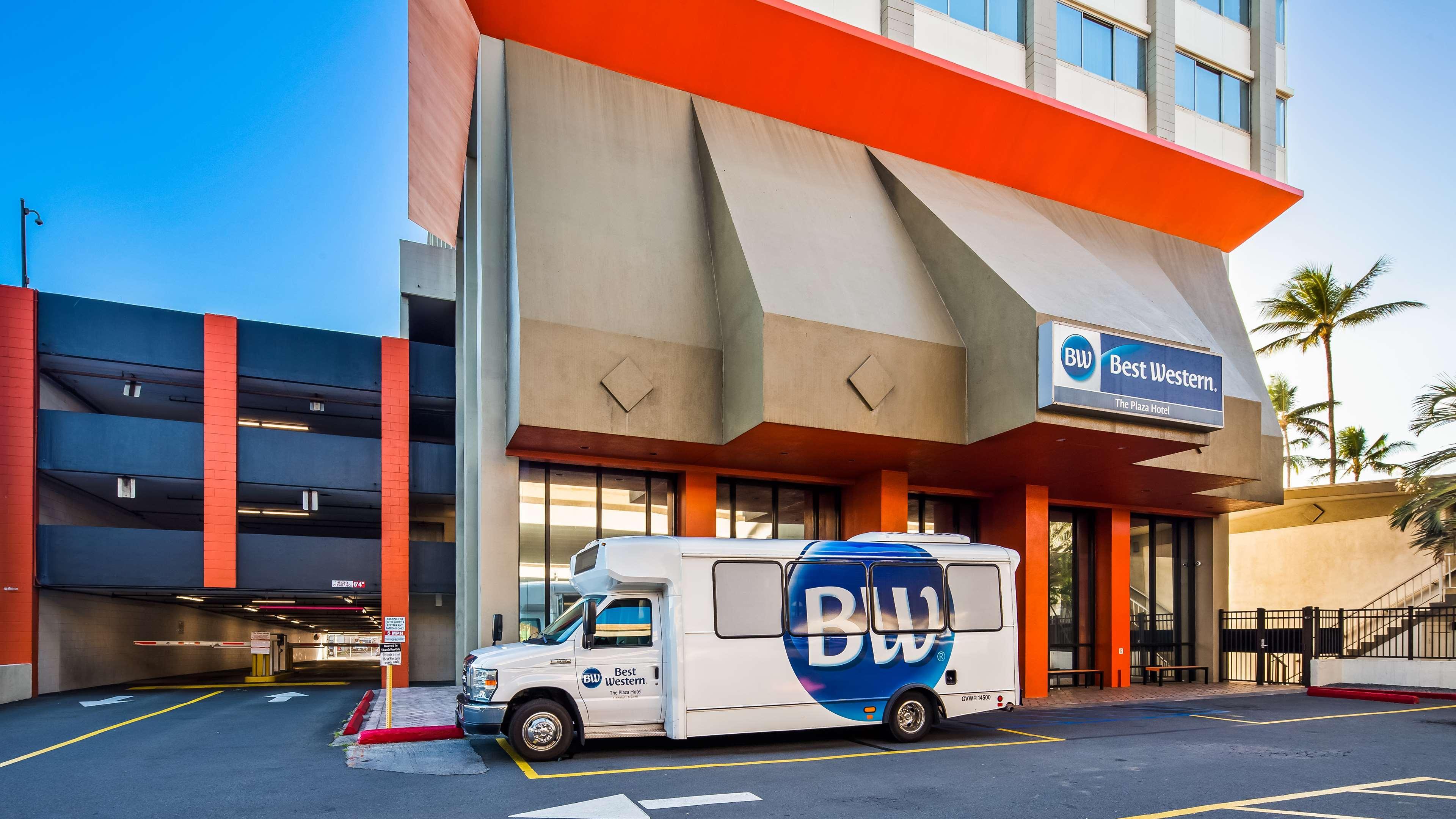 Western The Plaza Airport - Free Breakfast Hotel 3*