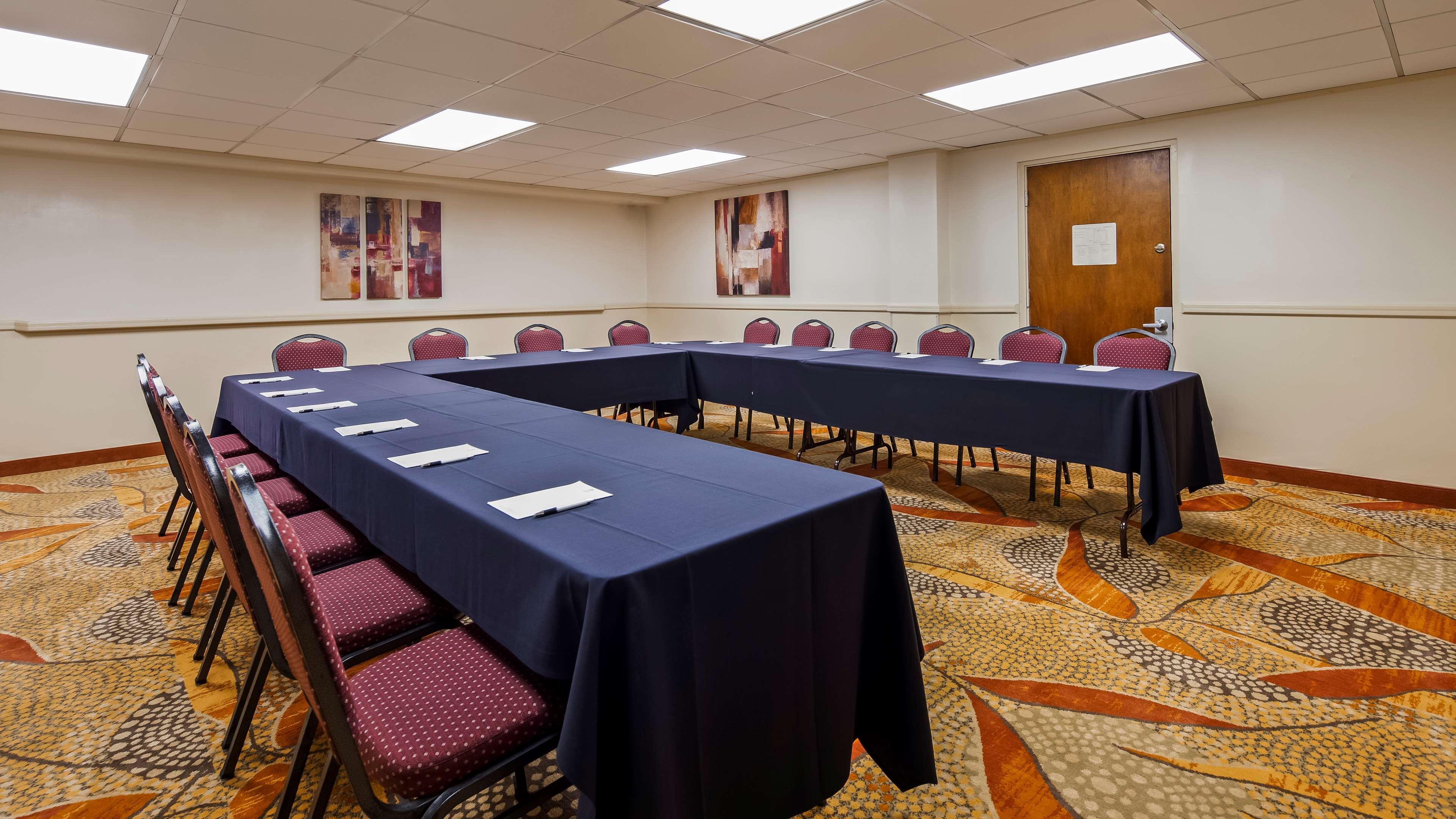 Western The Plaza Airport - Free Breakfast 3* Honolulu