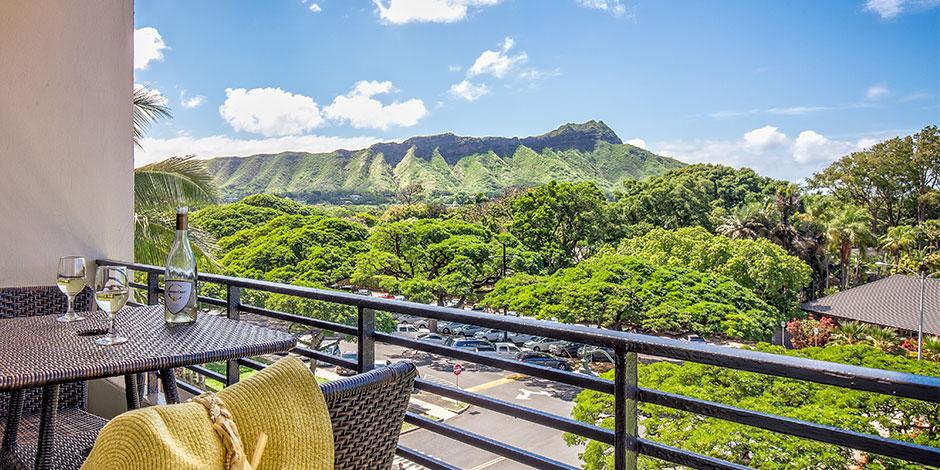 Castle At Waikiki Grand Hotel 2*