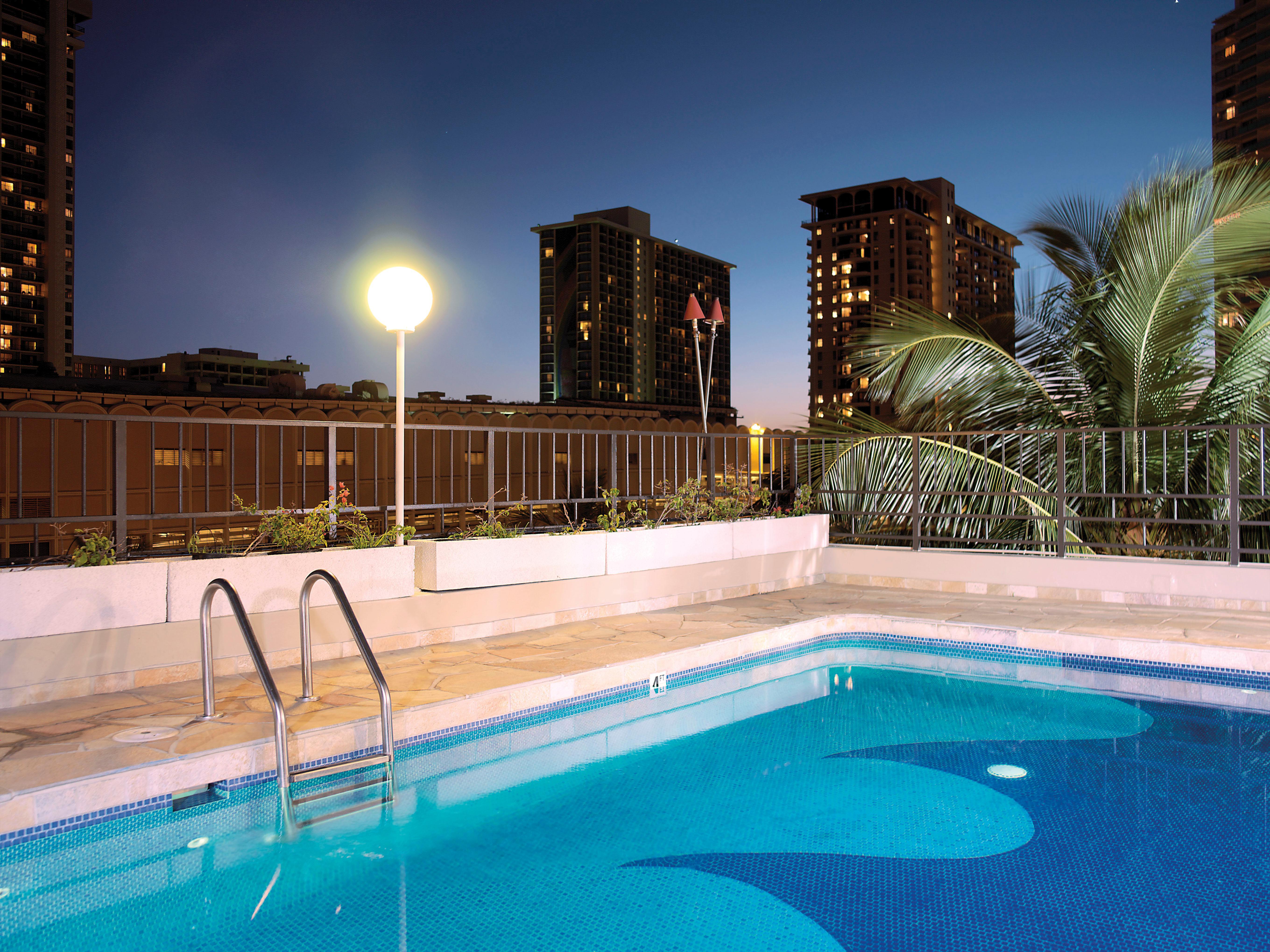 Aqua Palms Waikiki Aparthotel