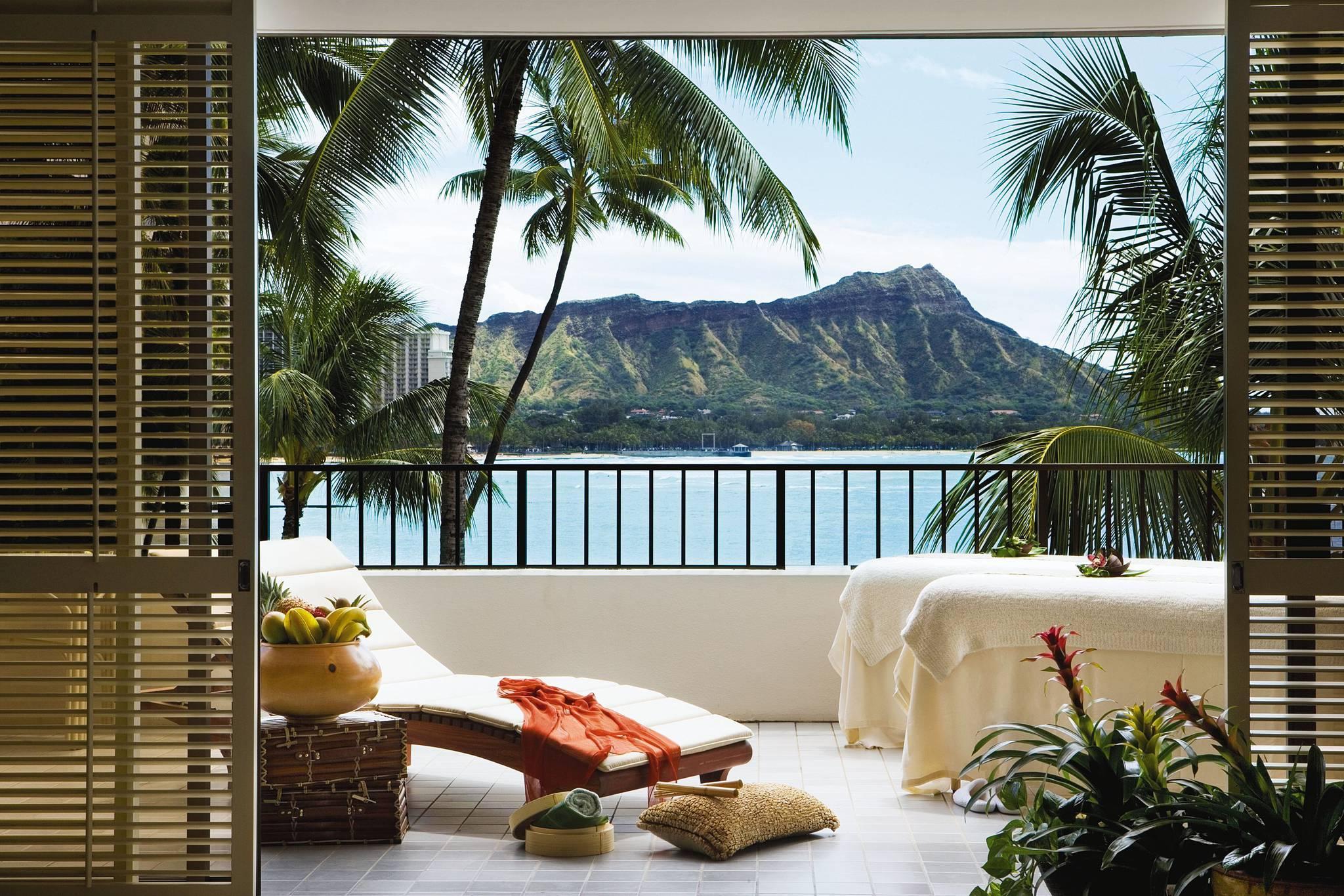 Halekulani - No Fee Resort Honolulu