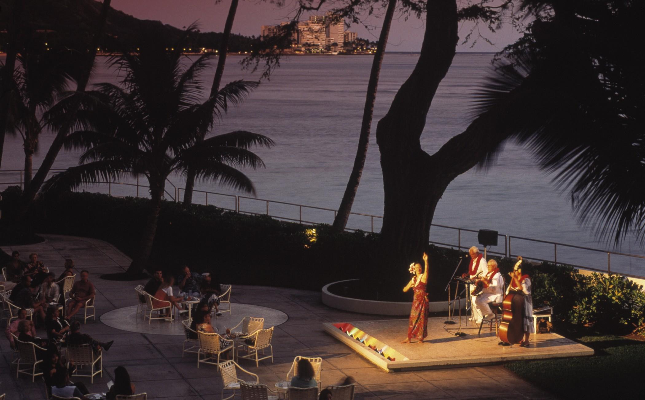 Halekulani - No Fee Resort Honolulu