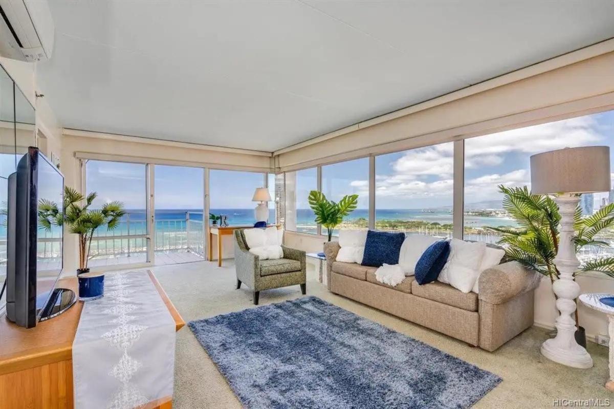 Ilikai #1743 Panoramic Views On Waikiki Beach Aparthotel
