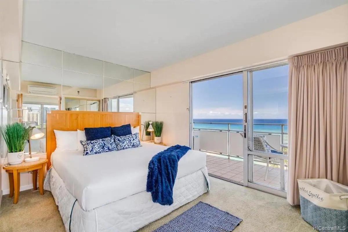 Ilikai #1743 Panoramic Views On Waikiki Beach Aparthotel Honolulu