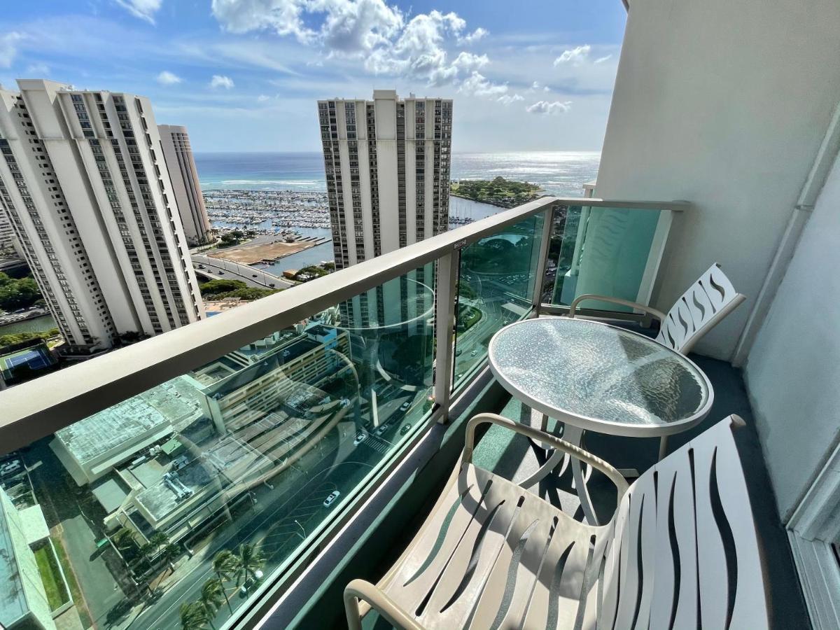 Ala Moana 31st Floor