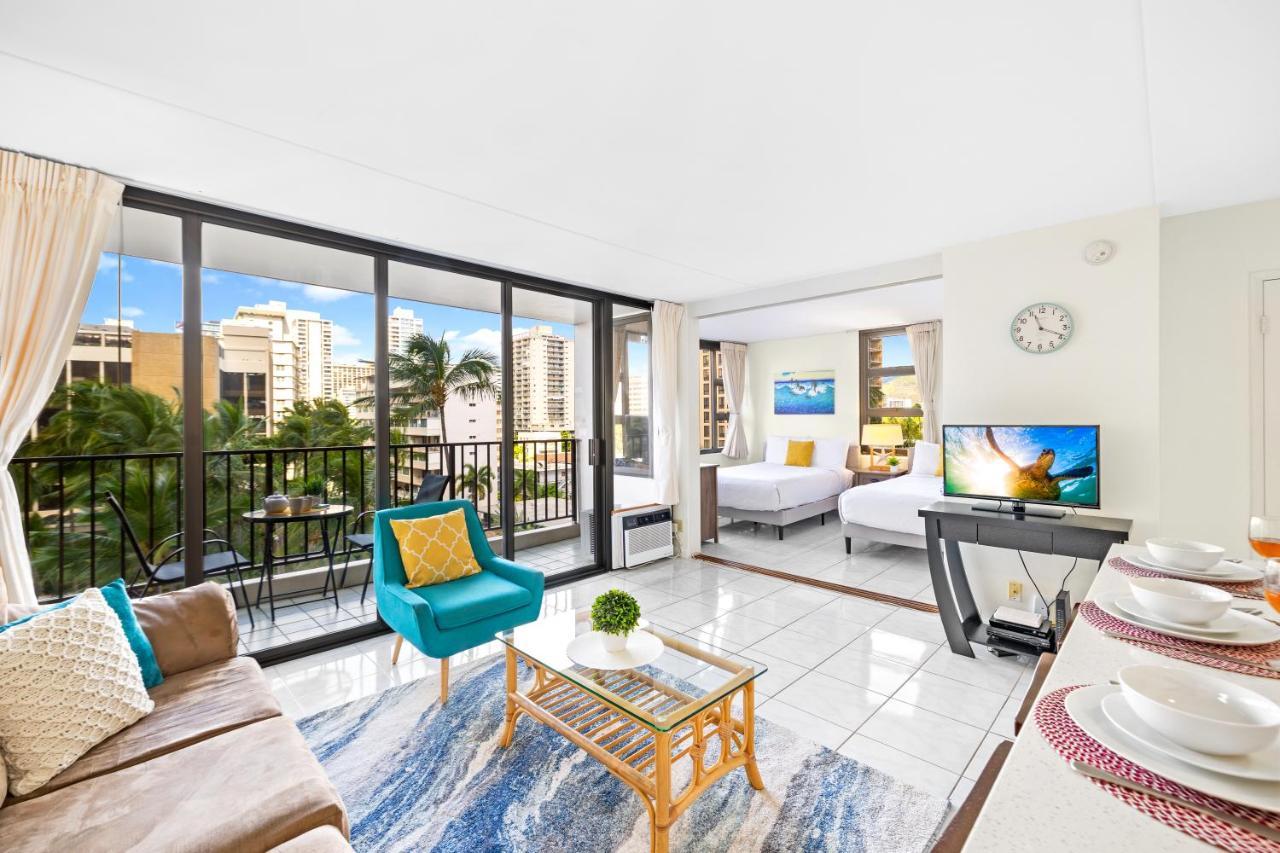 Apartment Waikiki Banyan Oasis With Partial Ocean View, 1-block To Beach, Free Parking Honolulu