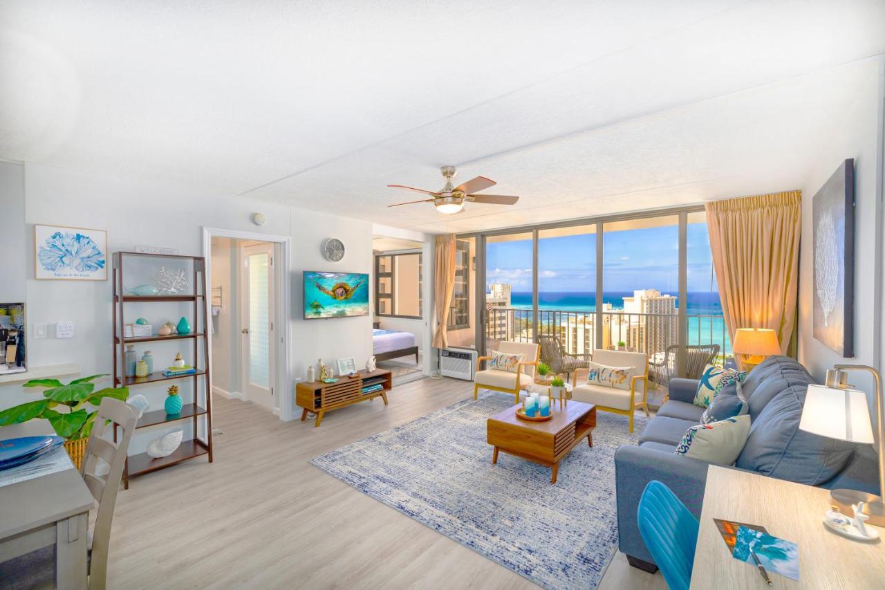 Waikiki Upscale 1 Bedroom - Ocean Views - Parking Apartment Honolulu
