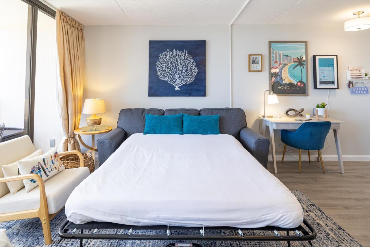 Waikiki Upscale 1 Bedroom - Ocean Views - Parking Apartment Honolulu