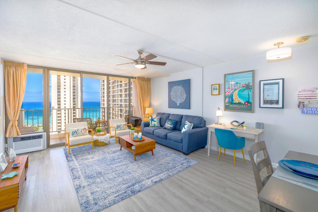 Waikiki Upscale 1 Bedroom - Ocean Views - Parking *