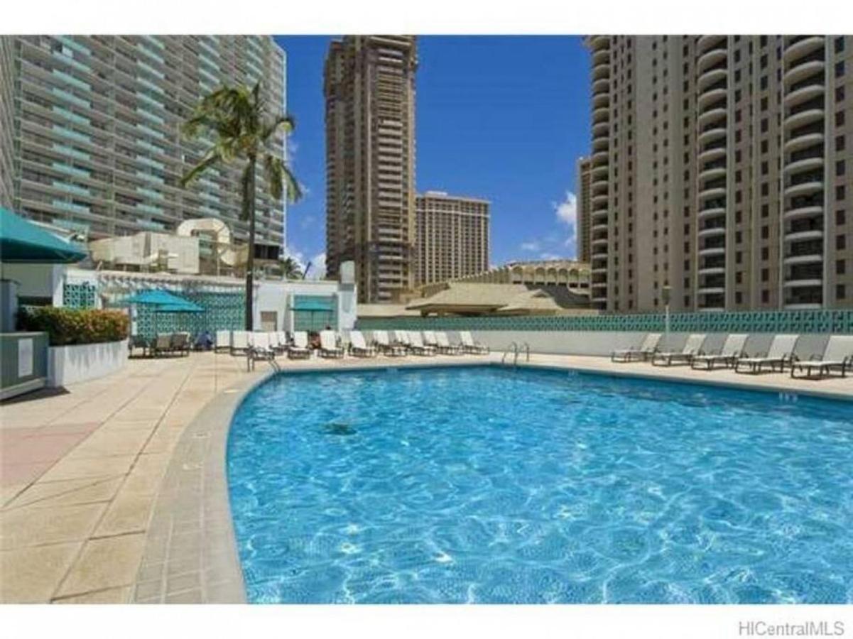 Holiday home Ilikai Apt 2106 - Spacious Studio With Spectacular Ocean & Harbor Views Honolulu