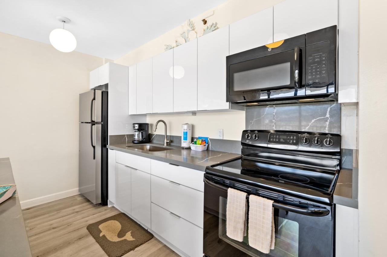 Mountain View Condo, Close To With Free Parking *