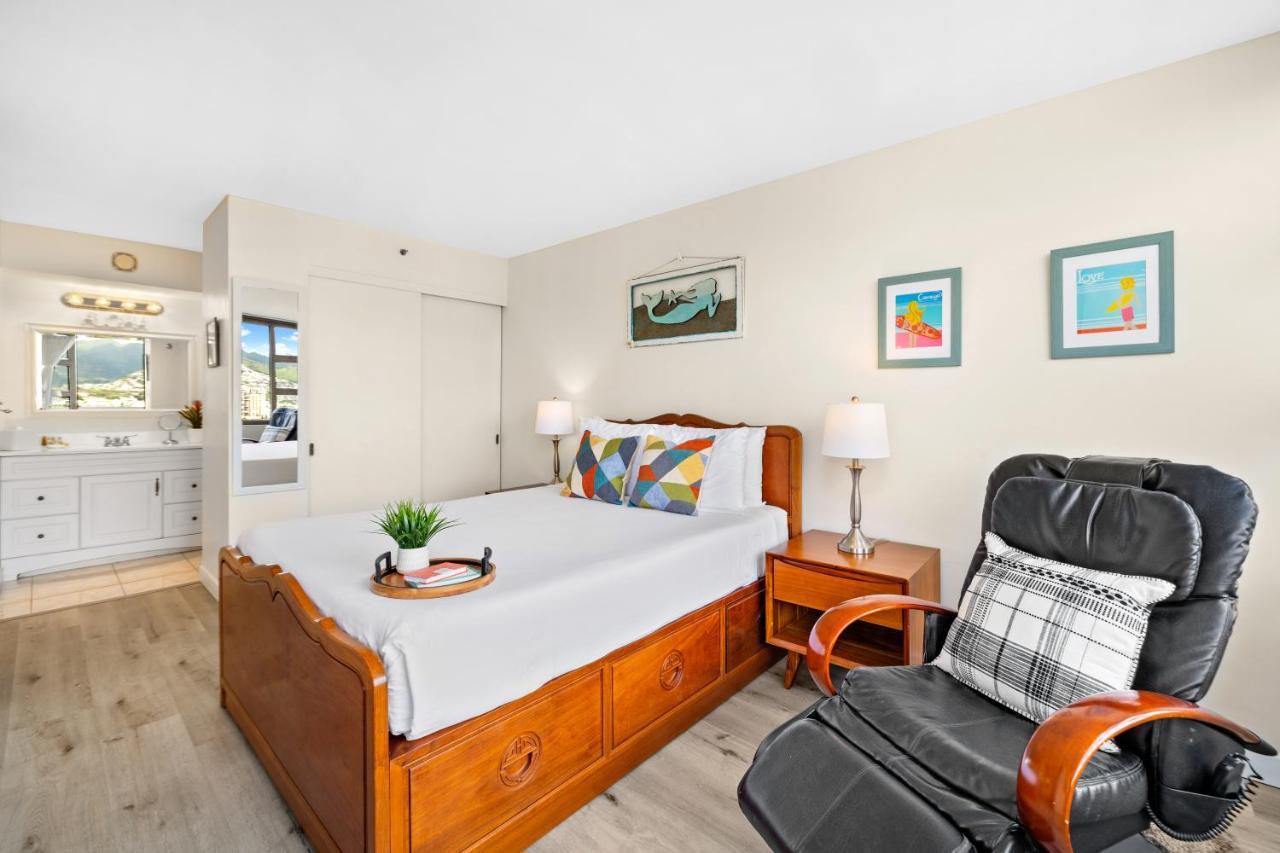 Mountain View Condo, Close To With Free Parking *